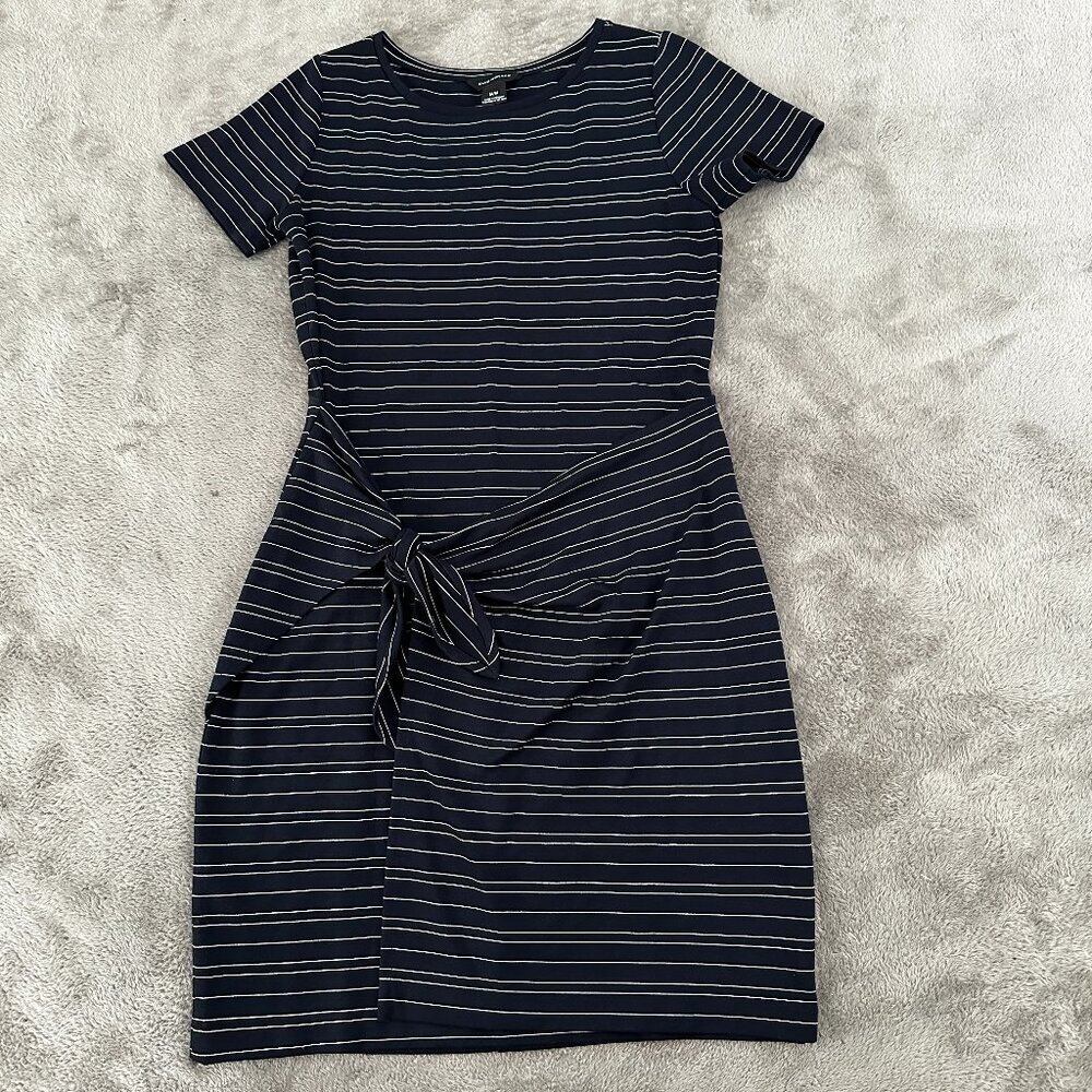 Club Monaco Twansia Side Striped Navy Blue Dress MEDIUM Short Sleeve Coastal